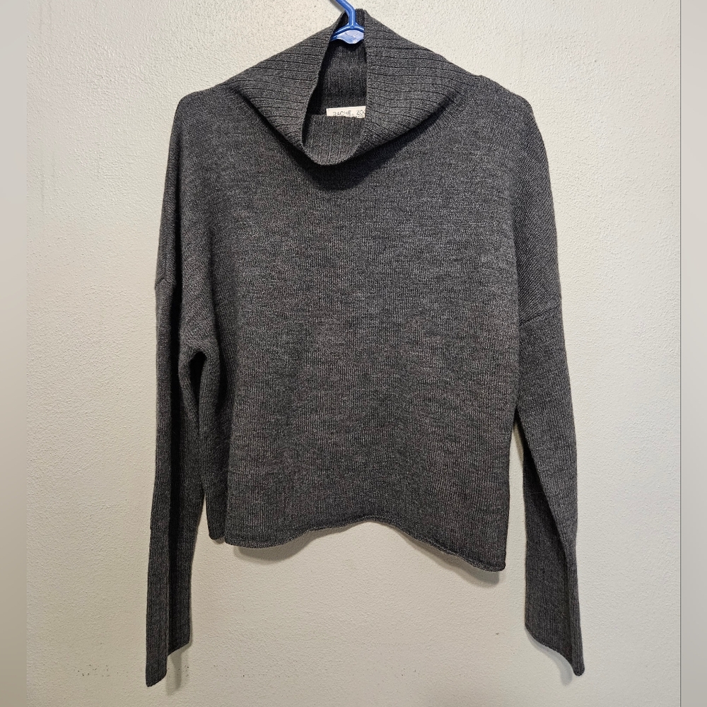 Rachel Zoe Size Large 100% Extrafine Merino Gray Cowl/Turtleneck Sweater